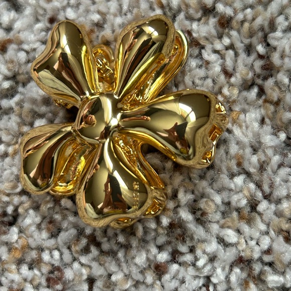 Lelet NY GLOSSY DAISY MINI CLAW CLIP - Picture 5 of 7